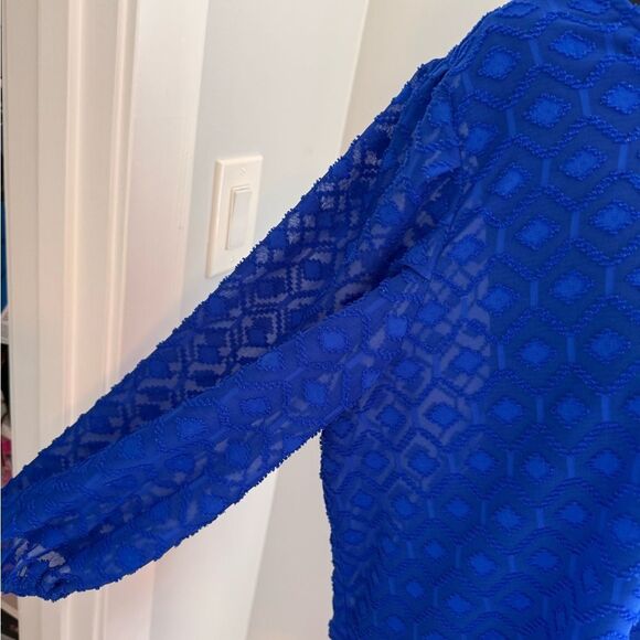 Blue Textured Women's Top - Picture 2 of 4